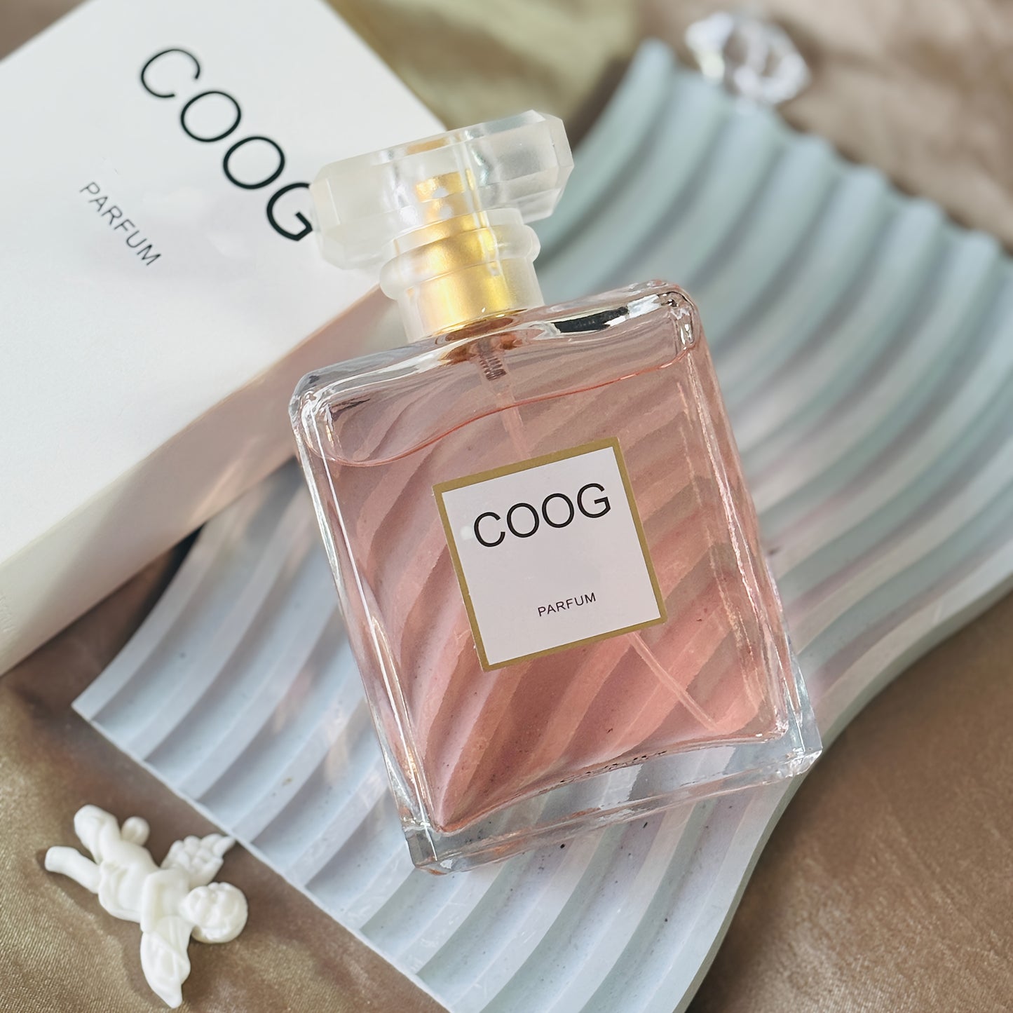 عطر نسائي أنيق - رائحة رومانسية زهرية وشرقية 🌹✨