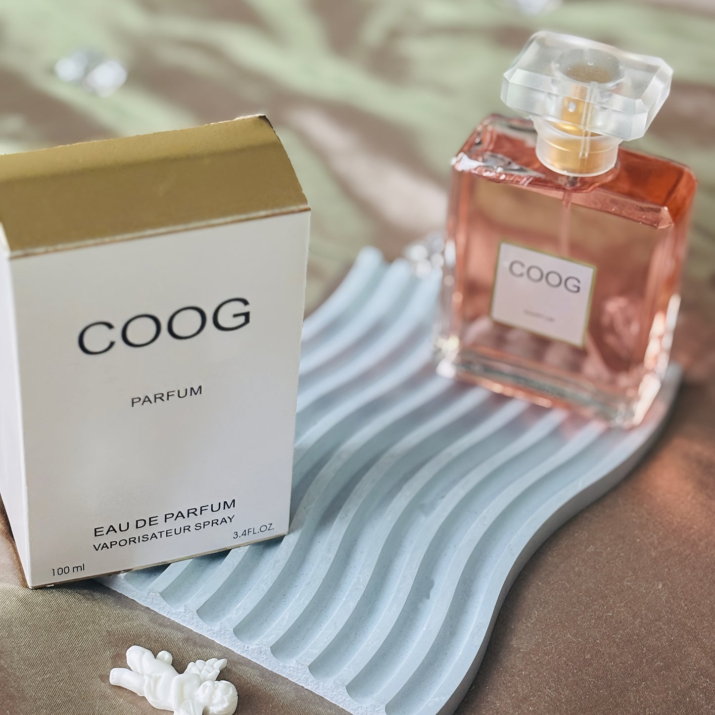 عطر نسائي أنيق - رائحة رومانسية زهرية وشرقية 🌹✨